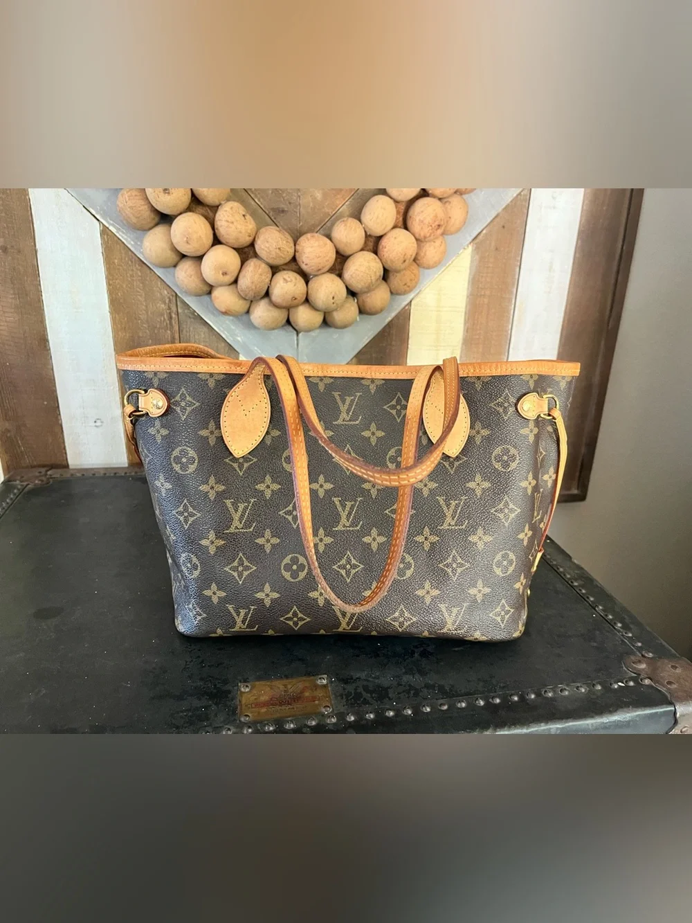 Authentic Louis Vuitton monogram canvas Neverfull PM